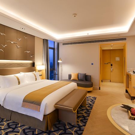 Holiday Inn Haikou West Coast By Ihg Exteriör bild