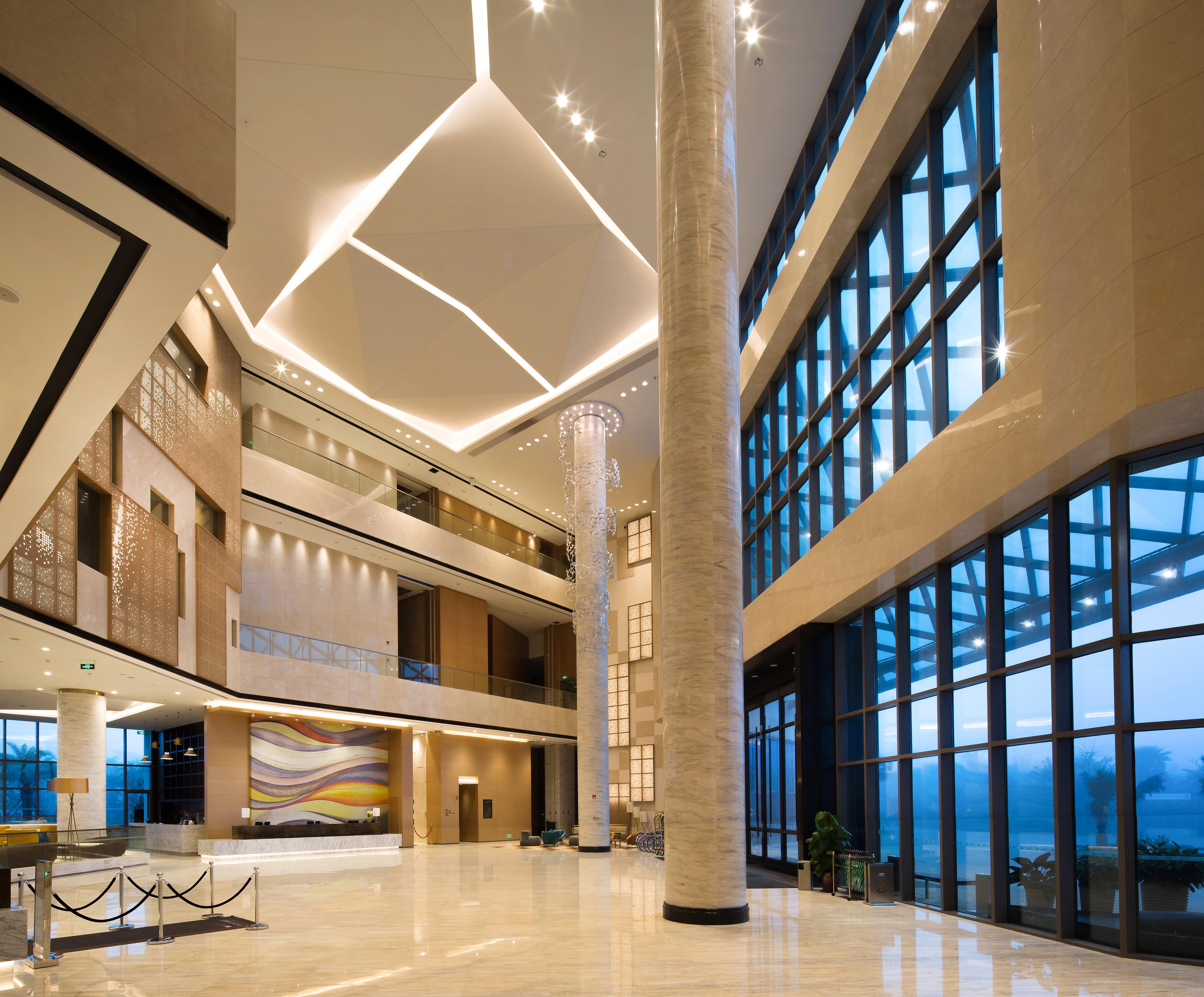 Holiday Inn Haikou West Coast By Ihg Exteriör bild