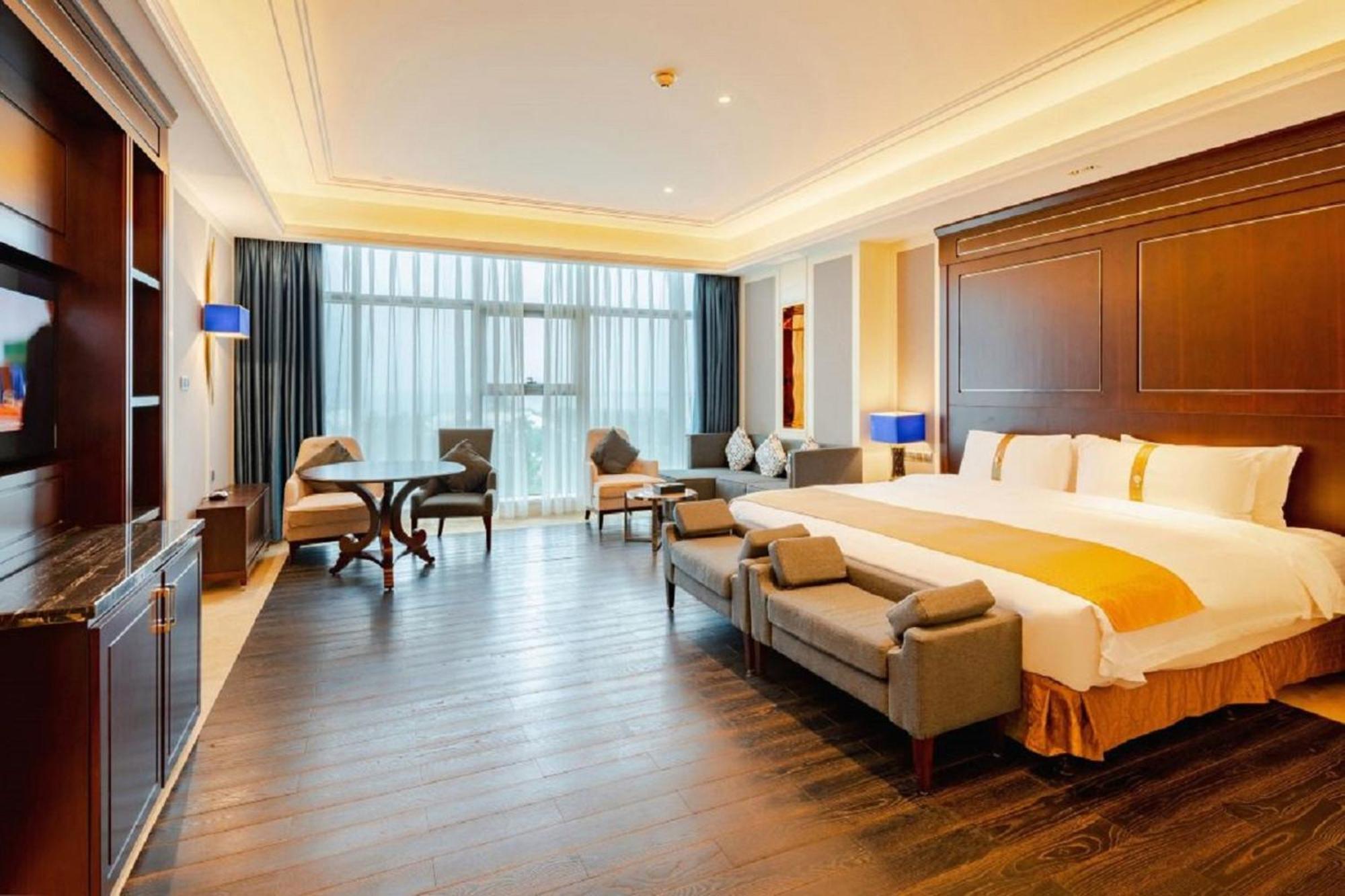 Holiday Inn Haikou West Coast By Ihg Exteriör bild